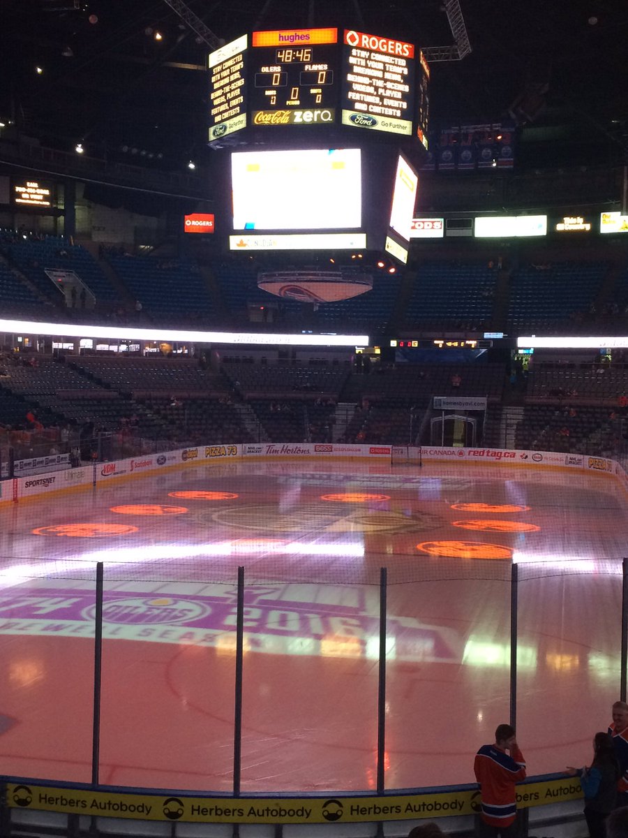 MukkaZing's tweet photo. #nhl #battleofalberta thank to @CGandFriendsInc @Roosteeroo https://t.co/RxUM8Mdafa