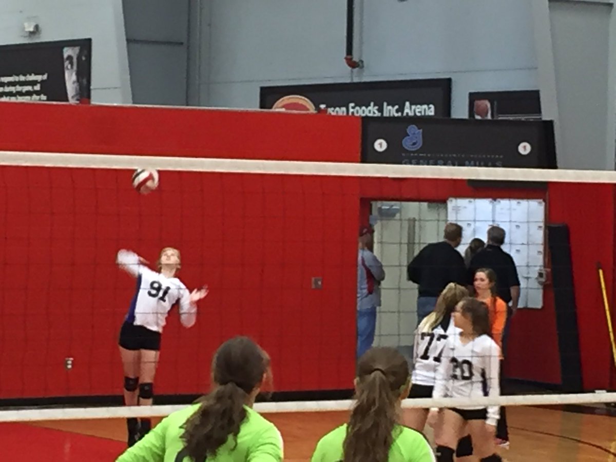 mlejong's tweet photo. @abbeylee_john @DUSoftball in Springfield this afternoon &amp; volleyball w/ @emersonannee in Fayetteville tonight! https://t.co/wwMft38Kgs