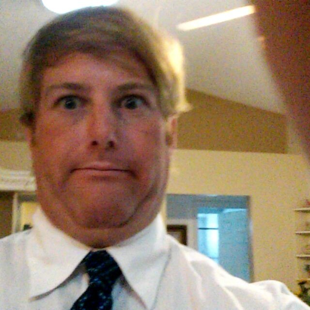 BertsSquirts's tweet photo. Bert trump! #bertssquirts #hotsauce #donaldtrump #squirts #hilaryclinton #hilarious https://t.co/hWM2ofalpK