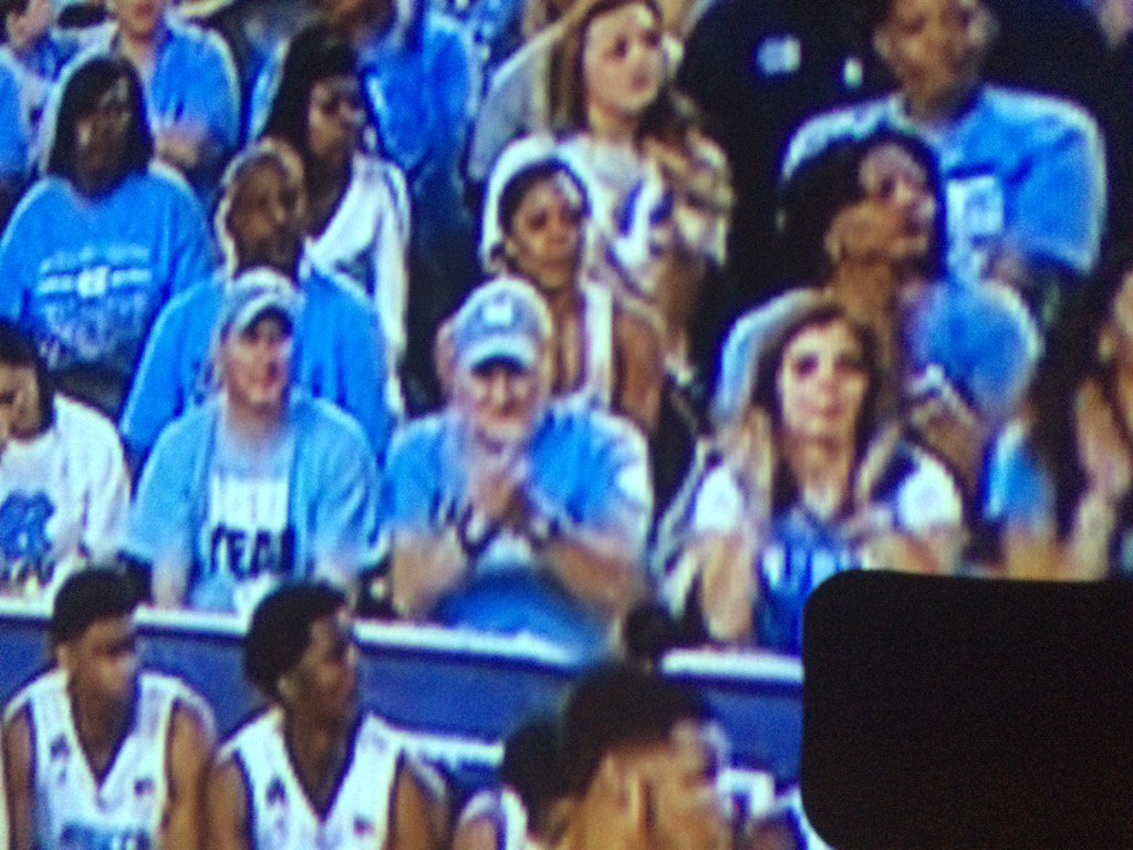 Brad_Horstmann's tweet image. Pretty decent seat for a farmer from Lamont, IA! Sorry i cut @SGPaige24 out of pic. #GoTarheels