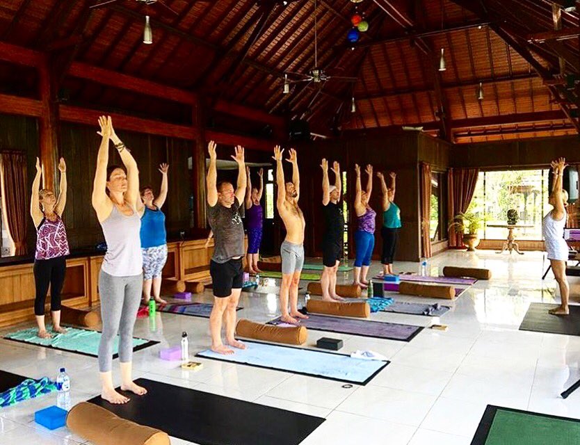 alchemyofyoga's tweet photo. Morning #asana with our Bali soul tribe ❤️ https://t.co/CEC9gcX4ok