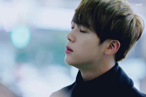 btsaesthetic's tweet photo. bts jin (seokjin) aesthetic https://t.co/0QvPf4Imp3