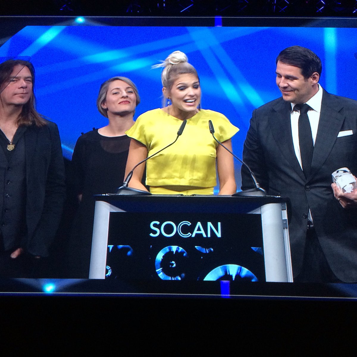 Ahhhhh!!!! We love you <a href="/DearRouge/">DEAR ROUGE</a> to the moon and back. Congrats! Breakthrough Artist of the Year! <a href="/TheJUNOAwards/">The JUNO Awards</a>