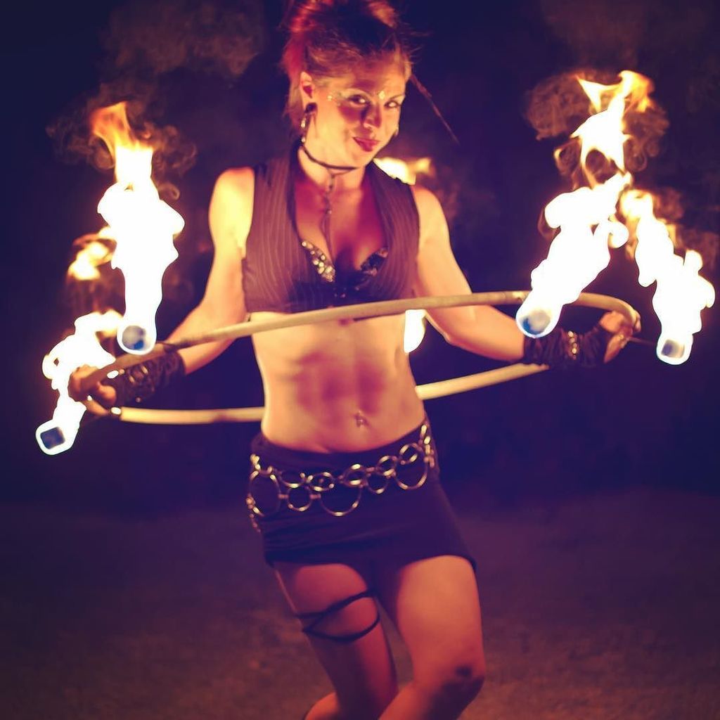 DakiniDebRA's tweet photo. #fire #hoops #firehooper #fireelement #sacredcircle #fireperformance #videoshoot https://t.co/5je2VgSdHN https://t.co/1dbAc6WyYZ