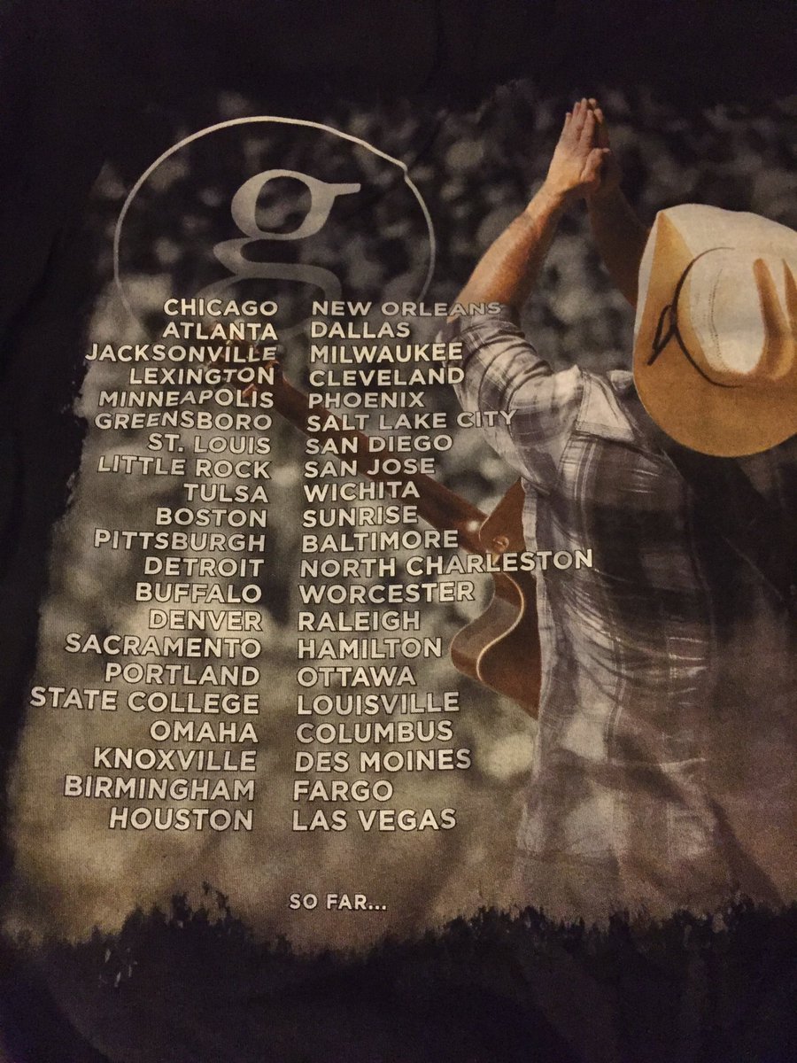 nikki_hartley's tweet photo. #garthinhamilton #GarthBrooks https://t.co/Tfm3eNKWUf