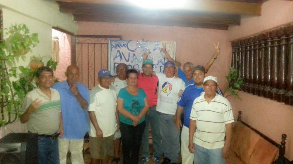 johanyanez85's tweet photo. Hoy conformamos UBP en Achipano, organizamos para avanzar #unidad #cambio #salvemosaNuevaEsparta #casaprogresista https://t.co/SE25dgrPBh