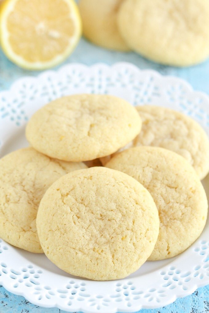 taegeon and lemon cookies