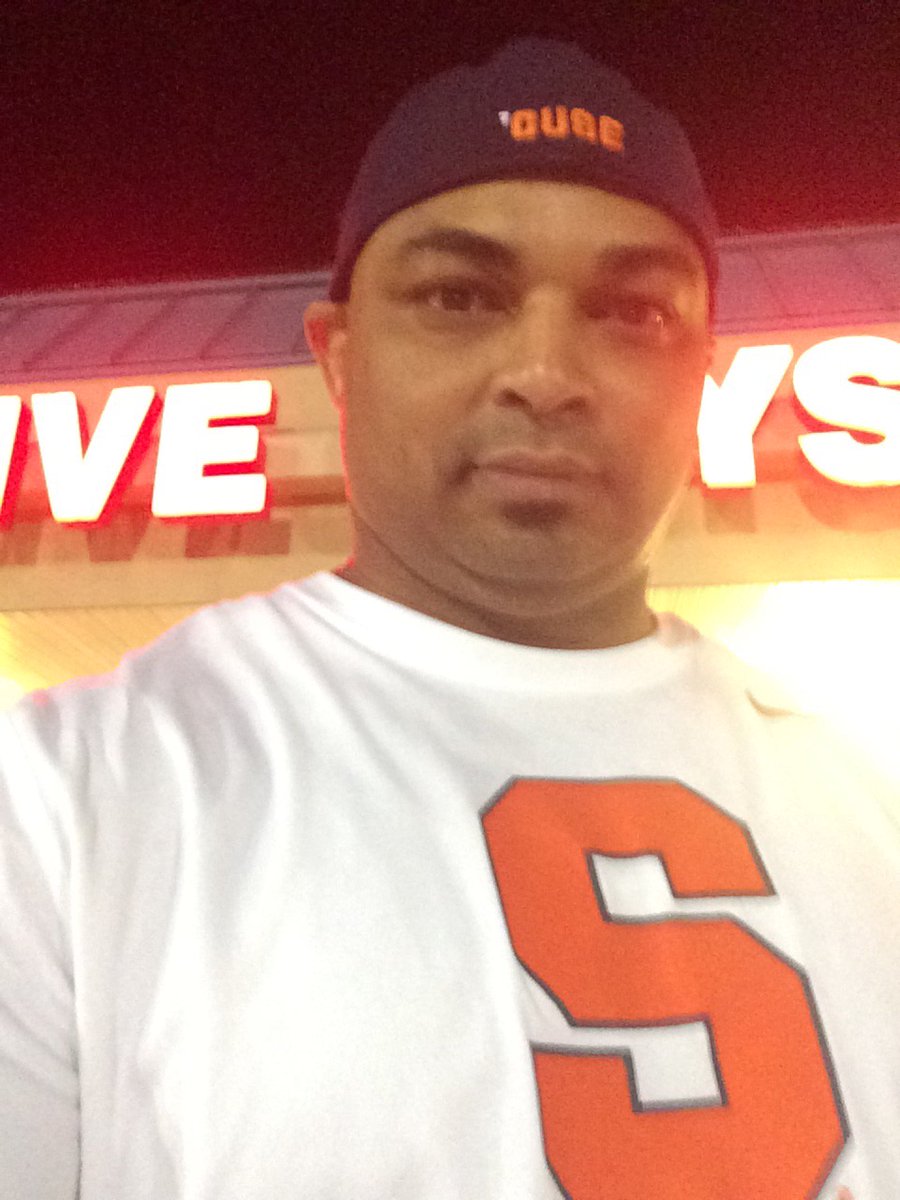 NY3MO's tweet image. #halftimehustle Had to grab a hot &amp;amp; fries for after the game! 🌭🍟 (at @Five_Guys) swarmapp.com/c/8bvzTr4nQJO