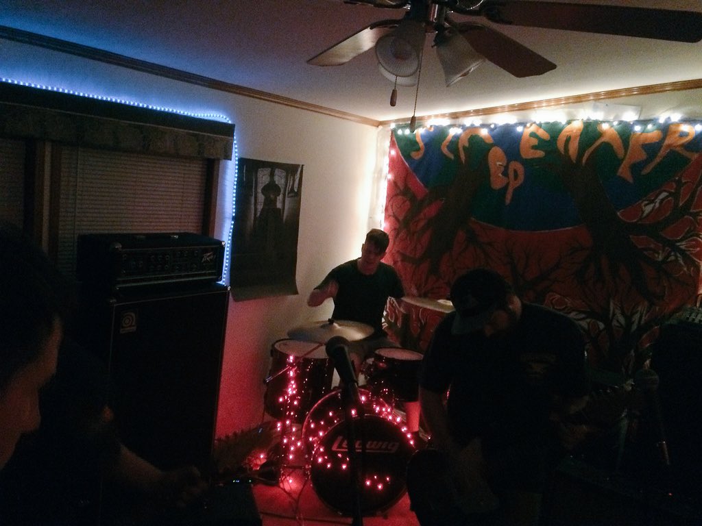 .<a href="/Smaltownvictory/">Small Town Victory</a> is back. Sick as ever.