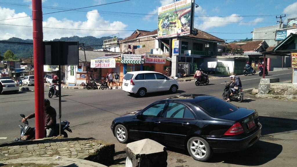 09.16 Perempatan wisata Sariater, lalin lancar #RTMCjabar