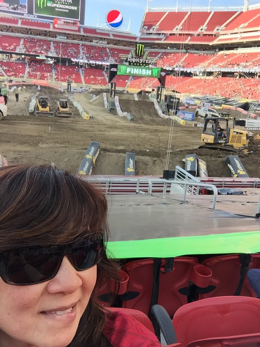 BayareaJANE's tweet photo. Levi's Stadium #SuperCrossLive #SXonFOX #goDungey https://t.co/Ad1vfJdXpB