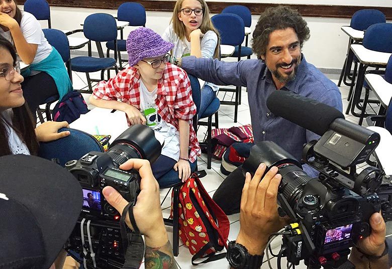 Legendarios's tweet image. #Legendarios conta história da Lorena, que faz sucesso na web após batalha contra câncer #CarecaTvNoLegendários