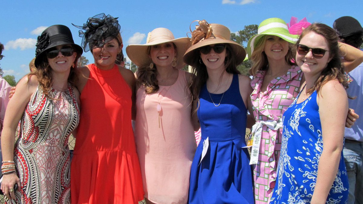 WLTX's tweet photo. Are you in here? PHOTOS: 2016 Carolina Cup fun https://t.co/VBwxw8m3AY https://t.co/8yXMfIkvlG