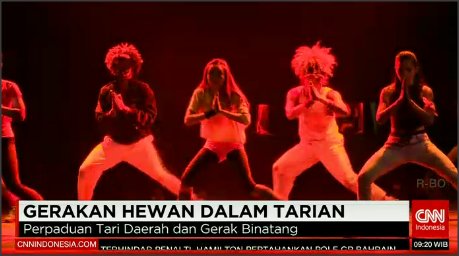 Koreografer Jecko Siompo ciptakan kombinasi tarian hip-hop dan tradisional dengan tema "gerakan hewan". Mengagumkan!