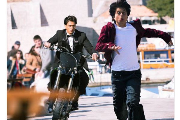 Suhail_SRKian's tweet photo. Namrata Rao "SRK is an amazing person to work with" https://t.co/xW3XYuHxj0 #12DaysForFAN https://t.co/ae6Neqkv57 -@iamsrk #SRKPrideOfIndia