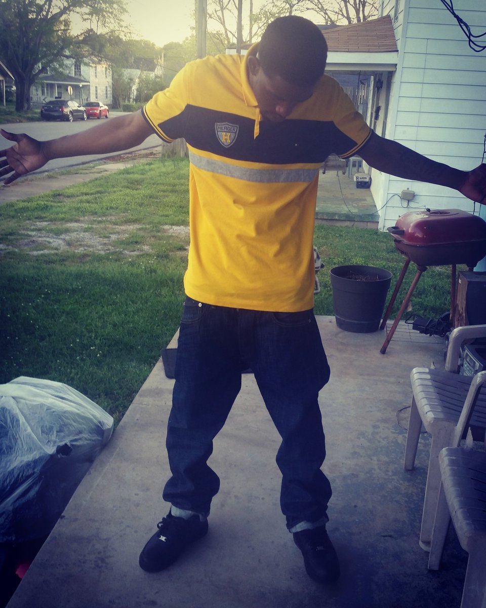__Northsidee__'s tweet photo. im upp bitch😎😈🔫💯💰 https://t.co/5VwfpTtMxw