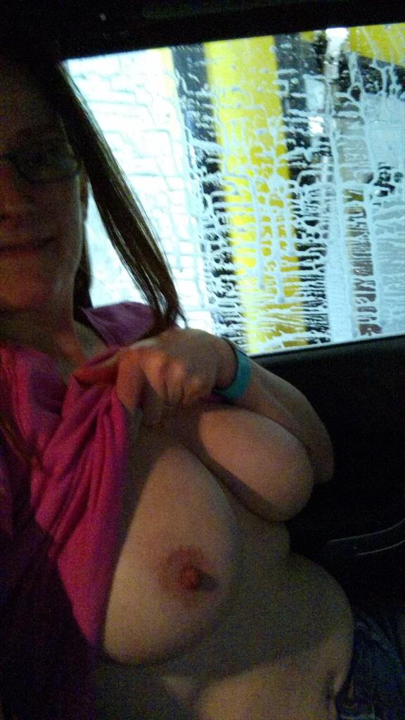 MissySC3's tweet photo. Last one for the day. Got my Jeep washed and was thinking of you. Good night sleep tight. Kisses #tittflash #milf https://t.co/ZP0Sfa1vwn