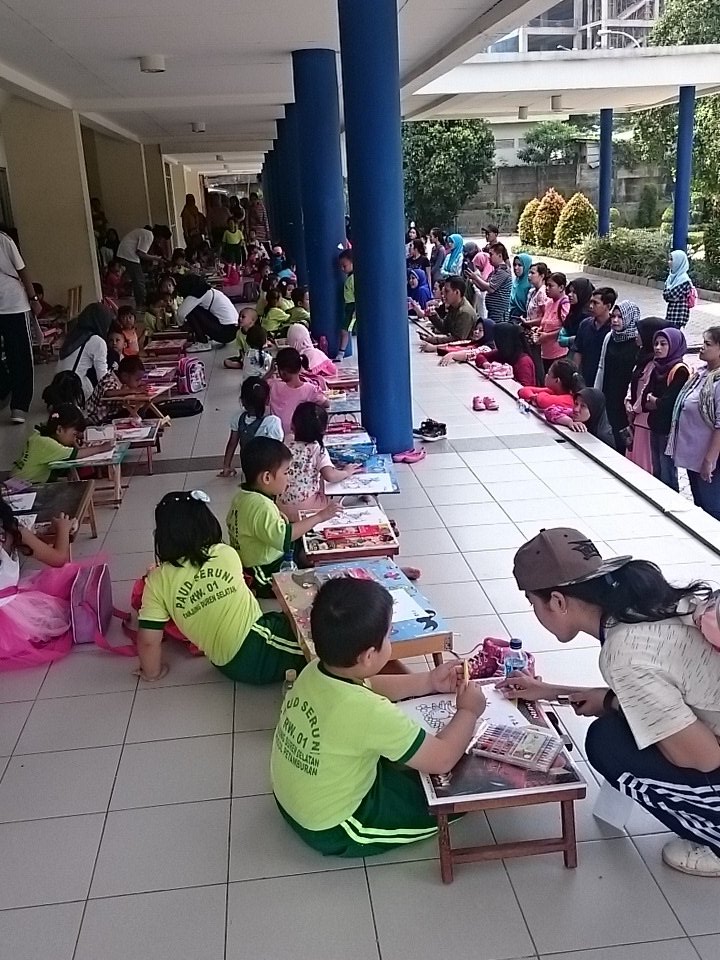 HMJGIZIUEU's tweet photo. Penulisan nama, yg blm bisa diajarin sama kaka kece kita 😉 #NutritionaFest16 @Gizi_EsaUnggul  @UnivEsaUnggul https://t.co/3dVfgHlegZ