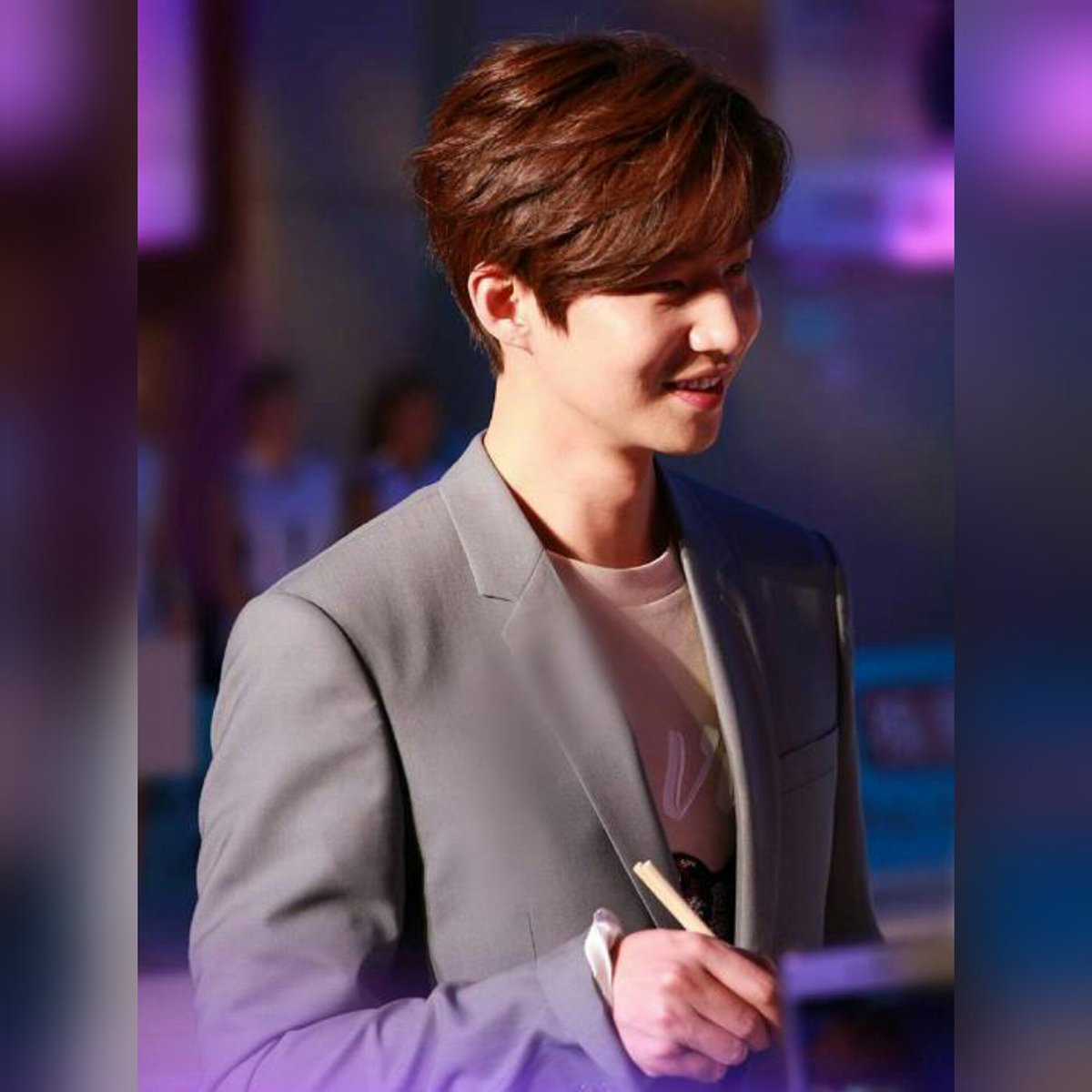 lck1027jp's tweet photo. #花样排球 #搜狐视频 #粉丝福利 #宋再临 #帅哥 #笑容可爱 #송재림 #두군두군스바익그 #밴드를 #songjaelim #fansservice #handsomeguy #cutesmiles #niceposes https://t.co/kvomrqiPnh