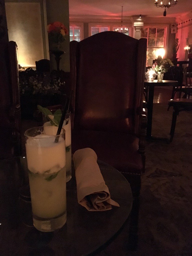 neuronimo's tweet photo. Two east side fizzes (sort of) and a ham roll. Don't ask. https://t.co/mFyNzXIe4t