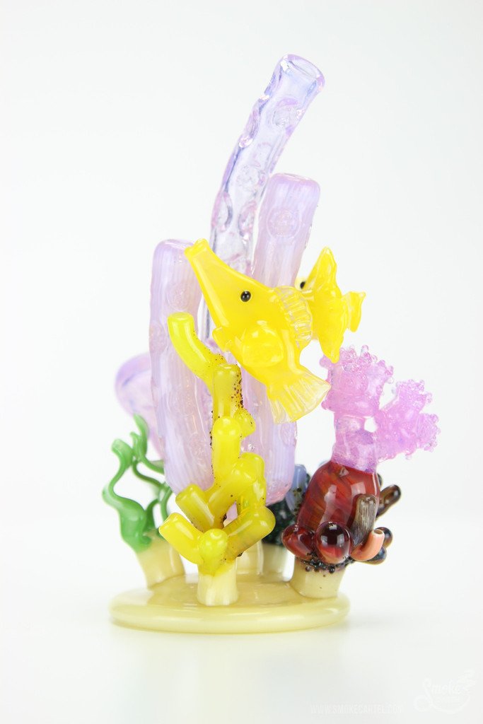 chinaglasssucks's tweet image. Under the sea with this #harleymorales #yellowtang #Noimitation #glassporn