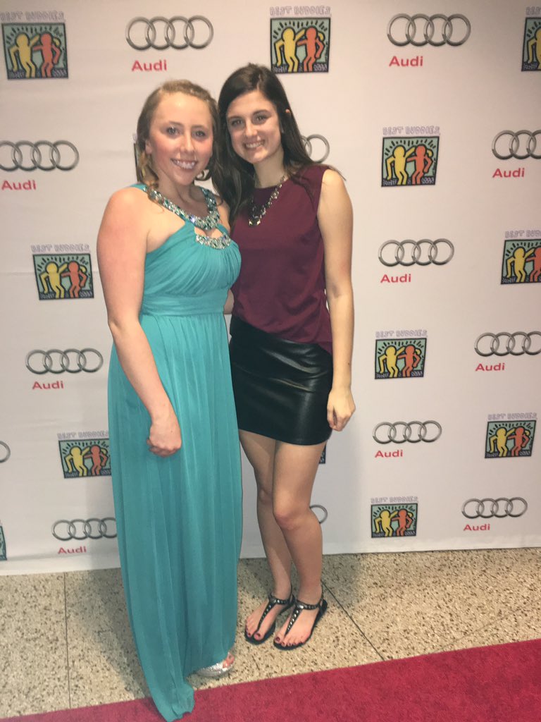 oliviakenny_'s tweet photo. ahhh ju ju🔥💙💛 #bbprom2016 https://t.co/hFvenxtYOd