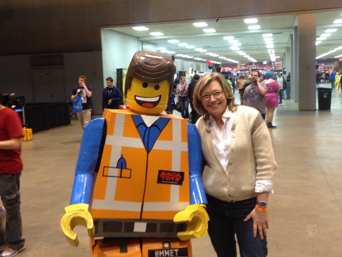 laurabenedict's tweet photo. Everything was awesome. #myfirstcomiccon #wizardworldstlouis https://t.co/bZmfva0HQT