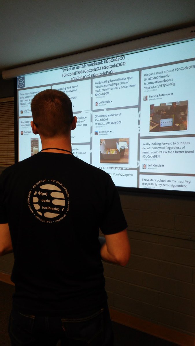 Fitzman66Mike's tweet photo. twittering twitterers.... #gocodeco #gocodegj https://t.co/crqb6bswnV