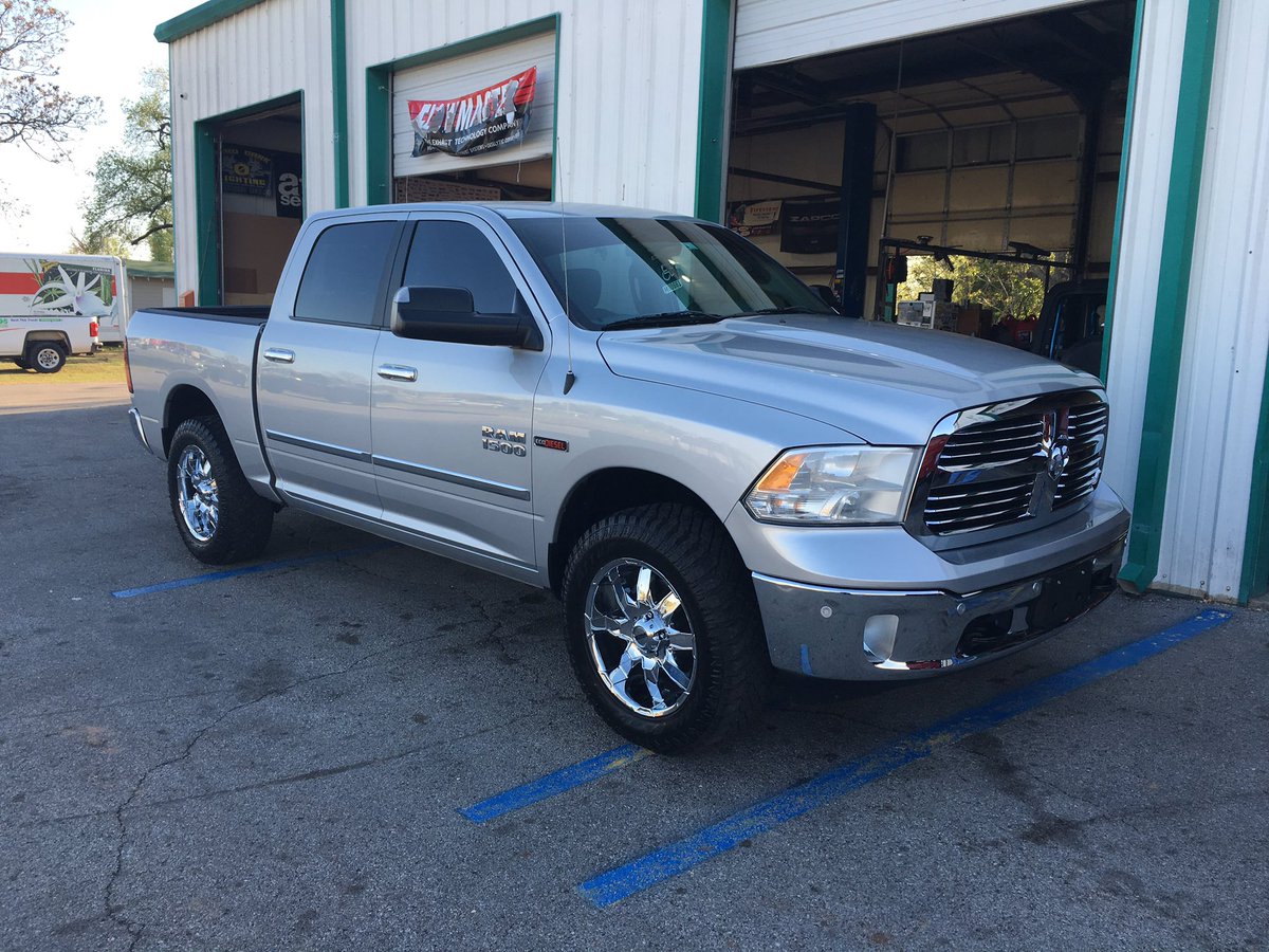 AutoAddictionOk's tweet image. Don't forget that we do detailing! Look how shiny and clean these awesome trucks are!