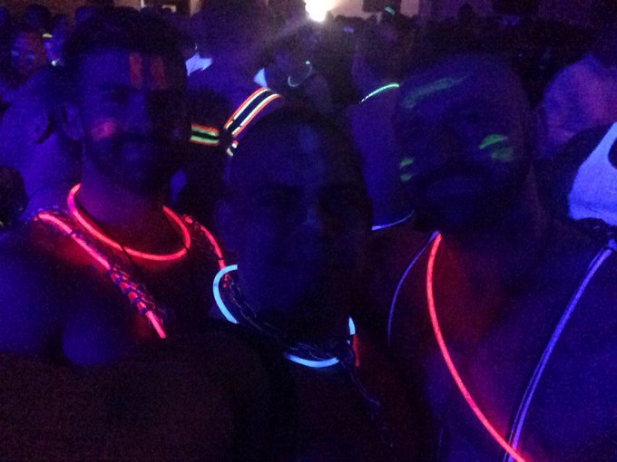 GLOWSTICK PARTAH! https://t.co/p00sWpjtDR<a href="/tag/sanfran"class="tags"><span>#sanfran</span></a><a href="/tag/dorealley"class="tags"><span>#dorealley</span></a>