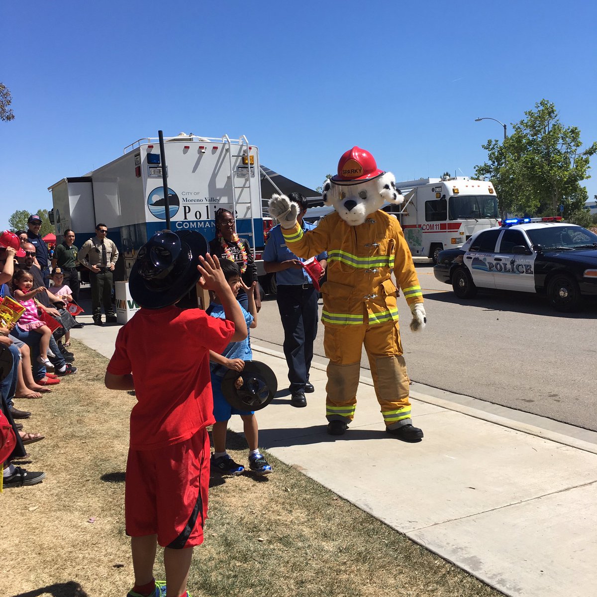 mschevy25's tweet photo. Safety expo with the kids https://t.co/LwBgHsFmyn