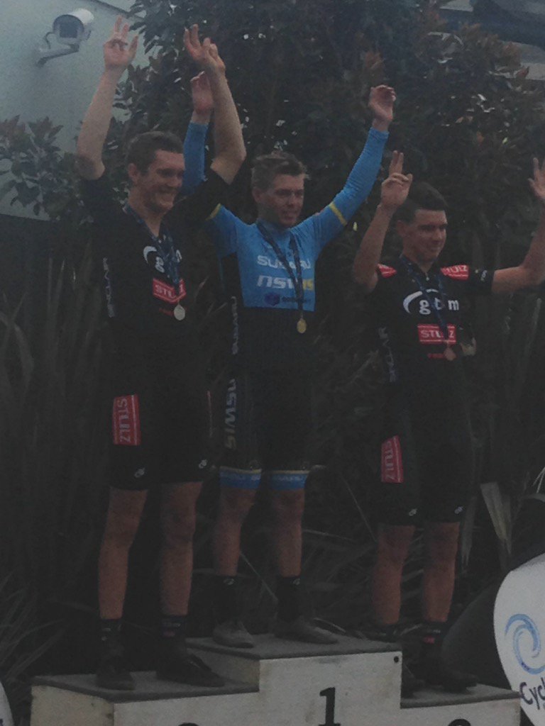 U23 podium <a href="/sammyboy0986/">Sam Hill</a> <a href="/AydenToovey/">AydenToovey</a> <a href="/Phippsy_Sam/">Sam Phipps</a> #stateroadchamps