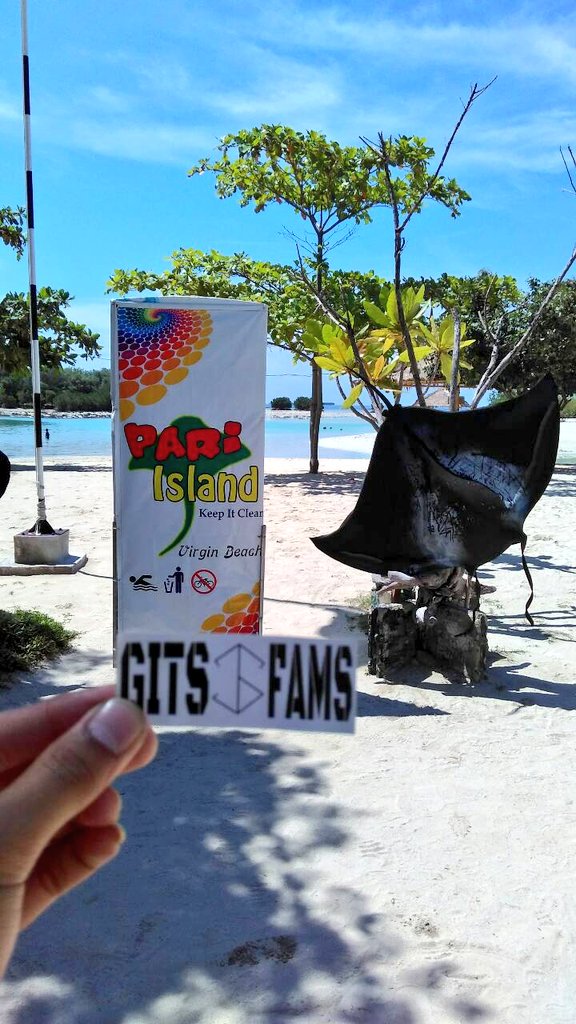 Selamat lantai 🏊🍻 #janganlupapiknik