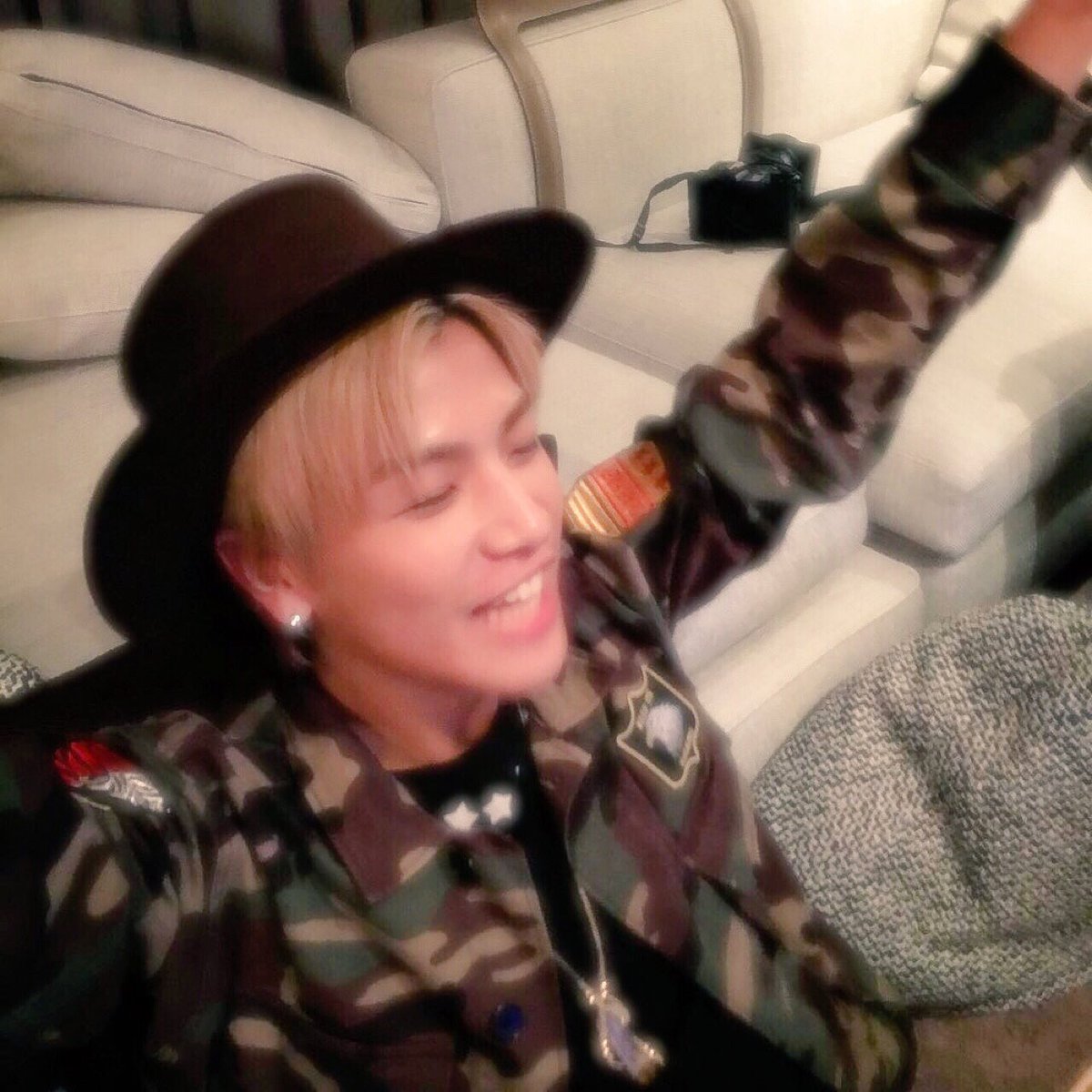 Gao_3jsb's tweet photo. 久々タグします 😚

((🌎)) ヒロシマ

((🌼)) 00line

((💙)) イワタタカノリ 

((💛)) カタヨセリョウタ

((💗)) スズキユリノ

 #00lineRT 
#RTしたfamさん全員フォローする https://t.co/8FiLhHenW3