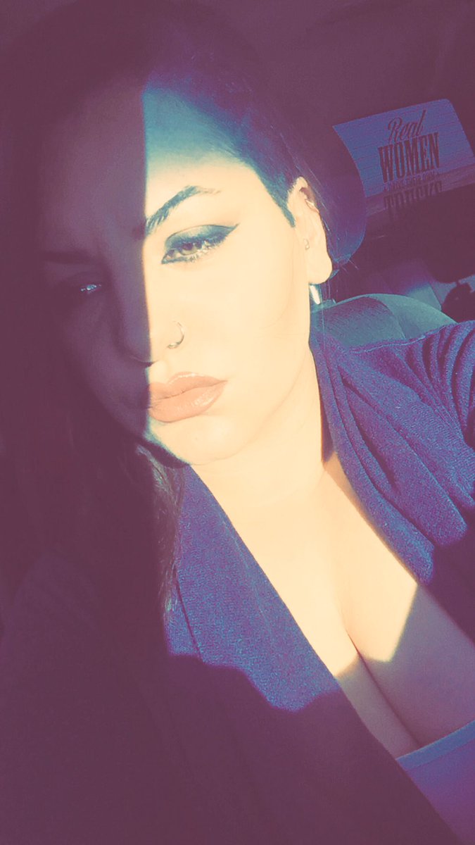 slamcools's tweet photo. #saturdayselfie https://t.co/zD8ZEYUJUz