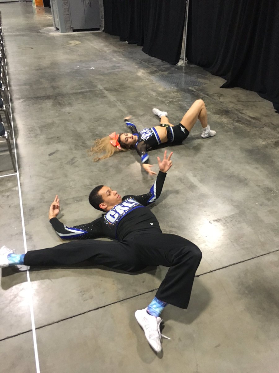 hoeymoss's tweet image. League of the champions summed up in one picture