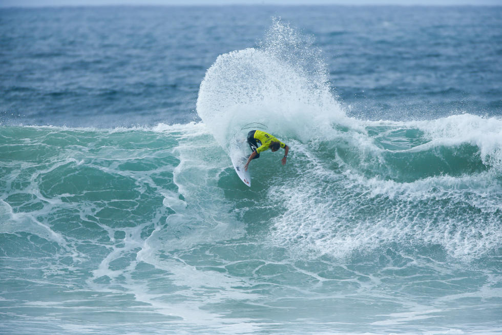 surferrulemag's tweet image. #Surf | La campana suena en Bells por #MattWilkinson ¡¡Felicidades!! 
 
bit.ly/SR-Bw 

 @wsl  #SurferRule