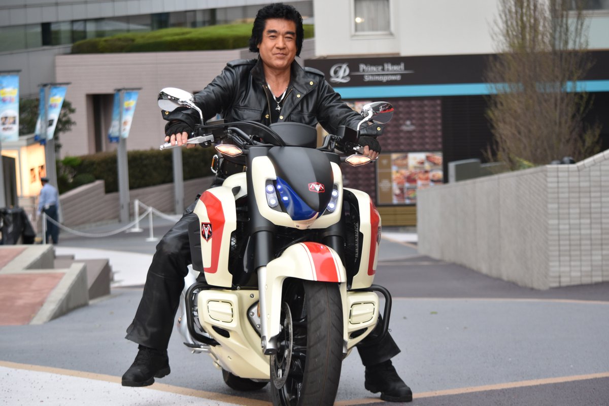 映画ランド A Twitter 速報 仮面ライダー1号 藤岡弘 が愛車ネオサイクロン号に乗って登場 1971年4月3日に 仮面ライダー の放送がスタートした記念すべき日に 日本の誇り 未来永劫仮面ライダーを引き継いで と感極まる 仮面ライダー1号 藤岡弘