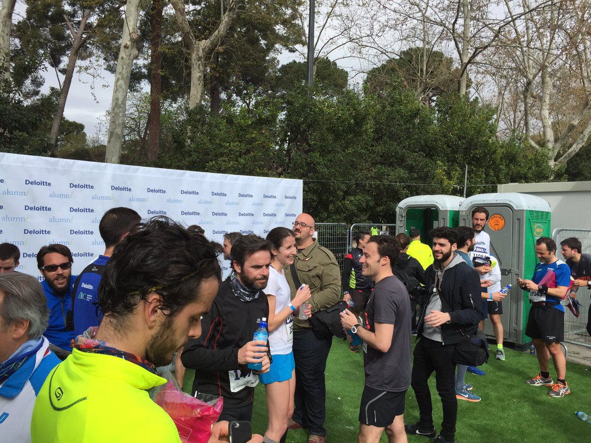 carmartinamate's tweet photo. Disfrutando con el Deloitte Runners Club y con los #alumnideloitte en la Media Maratón de Madrid https://t.co/io1qzMpYcw