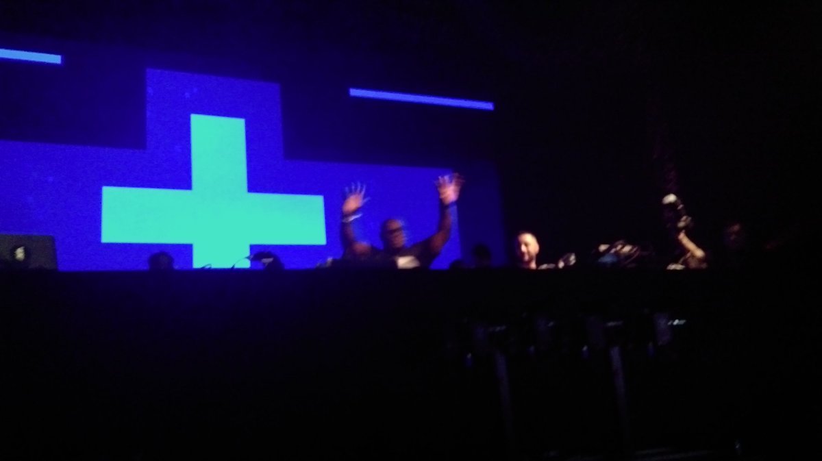 MINASSELAMILADY's tweet photo. Goodbye guys see you next time you were amazing as usual! #technomasters #TimeWarp2016 #techno https://t.co/cfvOohsWac