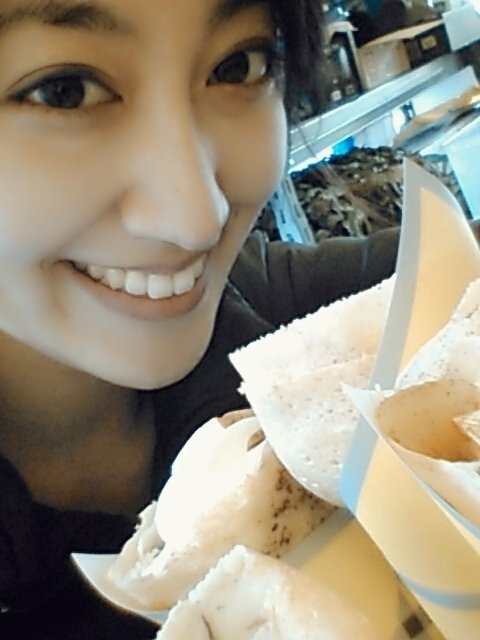CAT11_13's tweet photo. 西武遊園地のクレープは美味しいらしい！
実食♥
@chi_kitagawa @tafzone https://t.co/YAzjuaLm0N