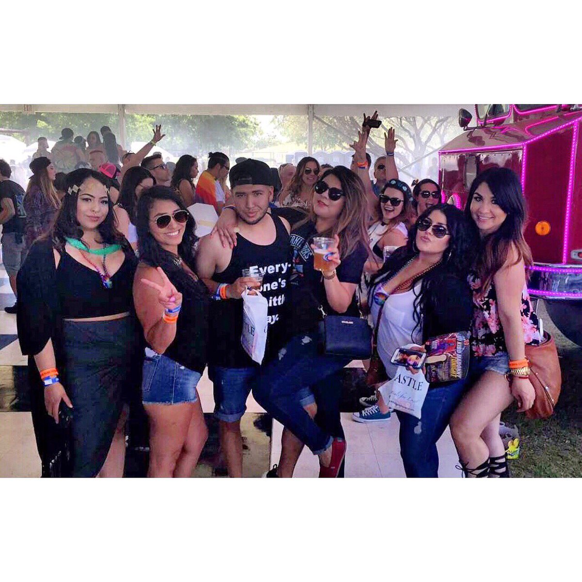 la_ofee's tweet photo. Love is love. π―β€οΈπππππ #PhxPride2016 #LGBTSupport https://t.co/L2253I4lCo