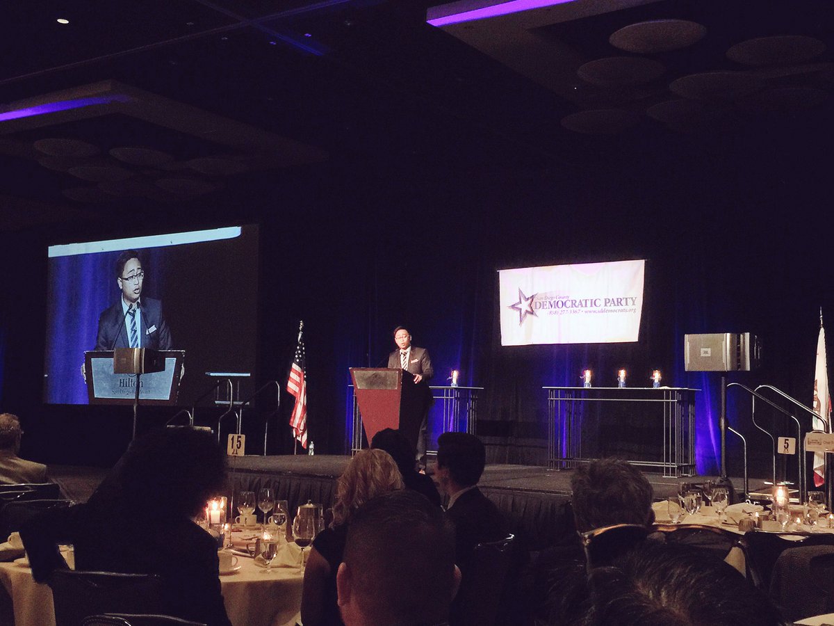Go <a href="/mattyagyagan/">Matt Yagyagan</a> Go! #AAPIDems President representing us proud. #RooseveltDinner <a href="/sandiegodems/">San Diego Democrats</a> #Democrats #SanDiego