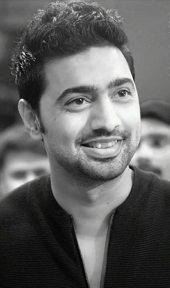 imlabonidas_s's tweet photo. Start your morning with his charming smile. 😍💞 Happy Sunday #DevManiacs 💖 [Pic-Sayan Dey(I dont know his twtr id😋)] https://t.co/hCvpOM2SeO