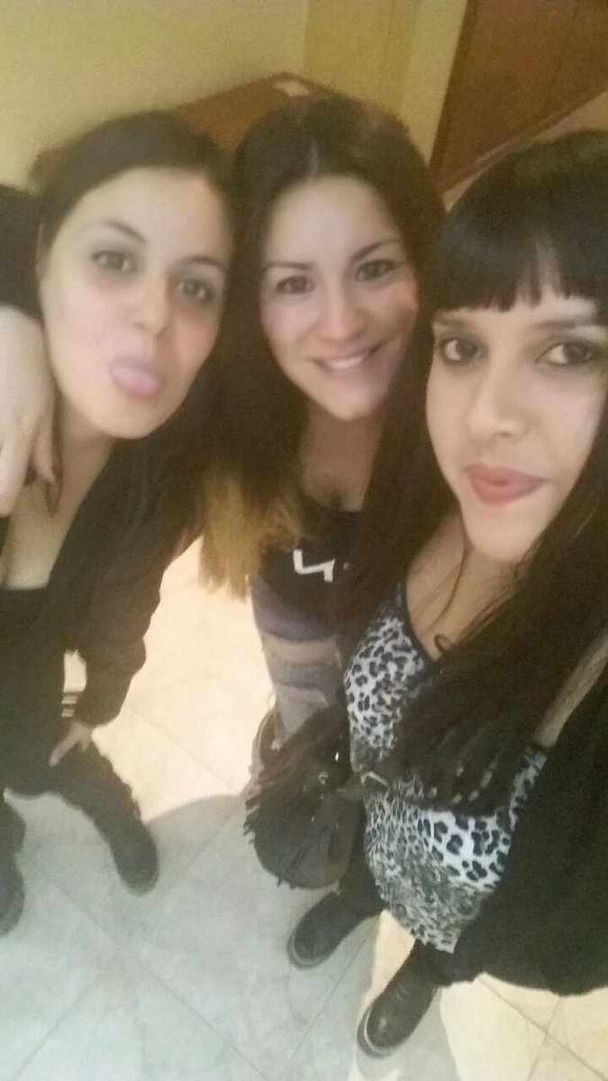 millook12's tweet photo. #sabadoconAmigas 😁 https://t.co/StqxPaS9O4