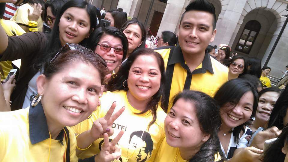 wenggarcia737's tweet photo. With Alfred Vargas 
At Chater Road Hk 
#KampanyaPaTESDAMAN https://t.co/bvkavpXYdc
