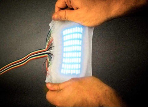 Future Of Wearables: Soft Skin That Can Stretch, Bend &amp; Change Color 10ng.co/Octopush #TheMerge #FashionTech