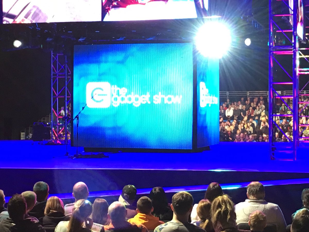 IWMedia's tweet image. @GadgetShowLive ready for #SuperTheatre #SundayTech