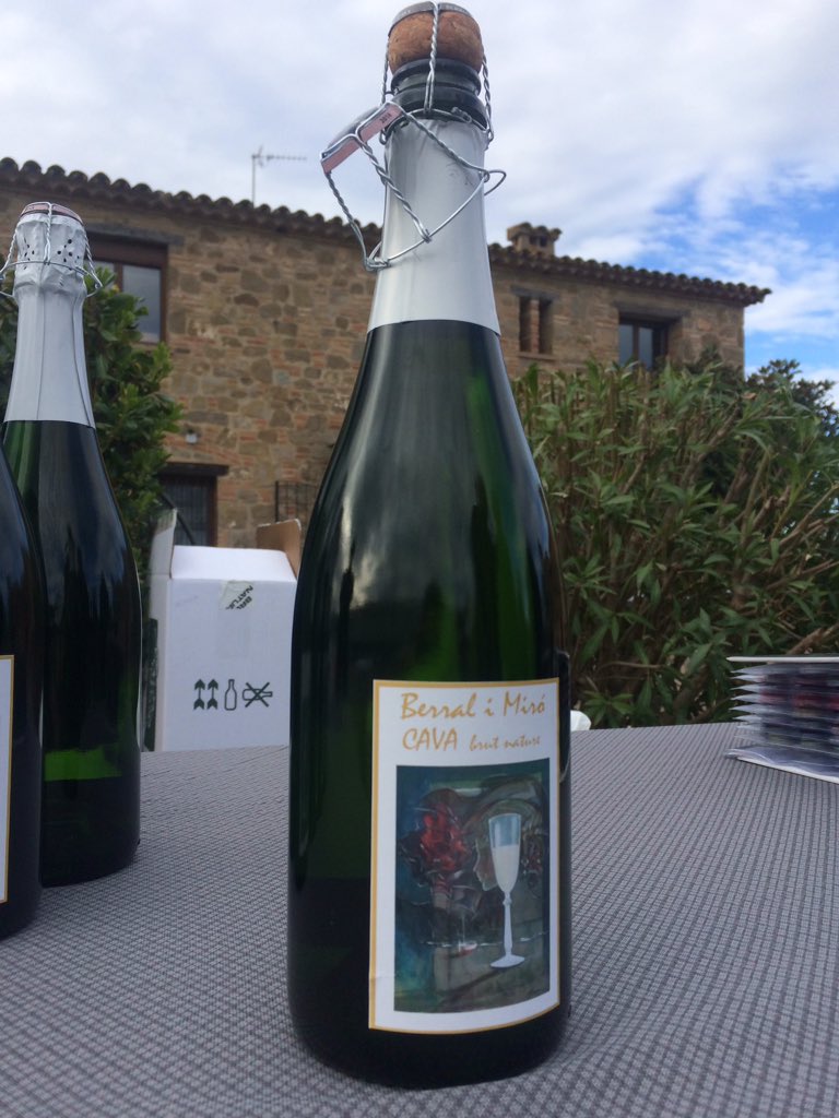 LAVILLADECORSA's tweet photo. Avui, durant tot el mati intercanvi de plaques de cava al restaurant La Vil.la de Corça https://t.co/legdRIm7Qo
