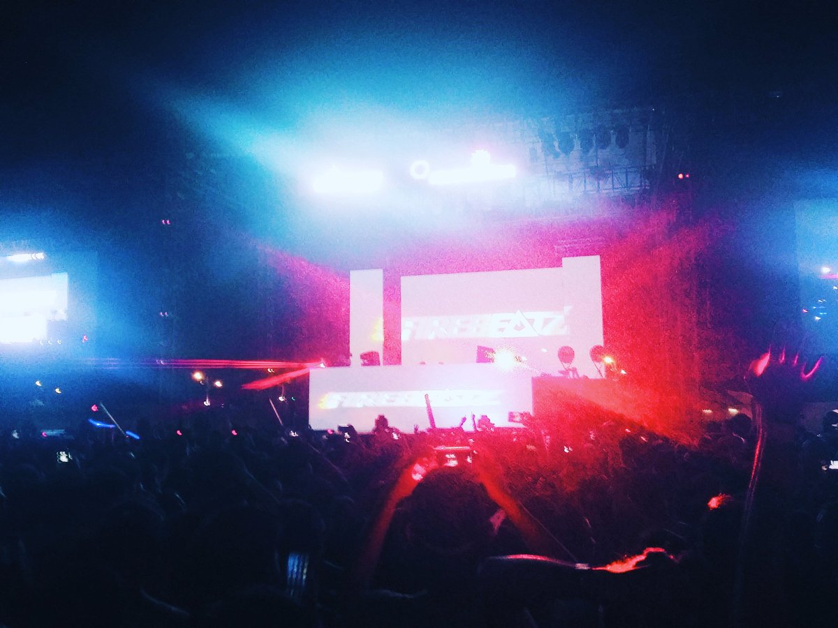 DiaryNiMokz's tweet photo. #firebeatz #NxR2016 #Raveolutionaries https://t.co/t9TSk5IlpK